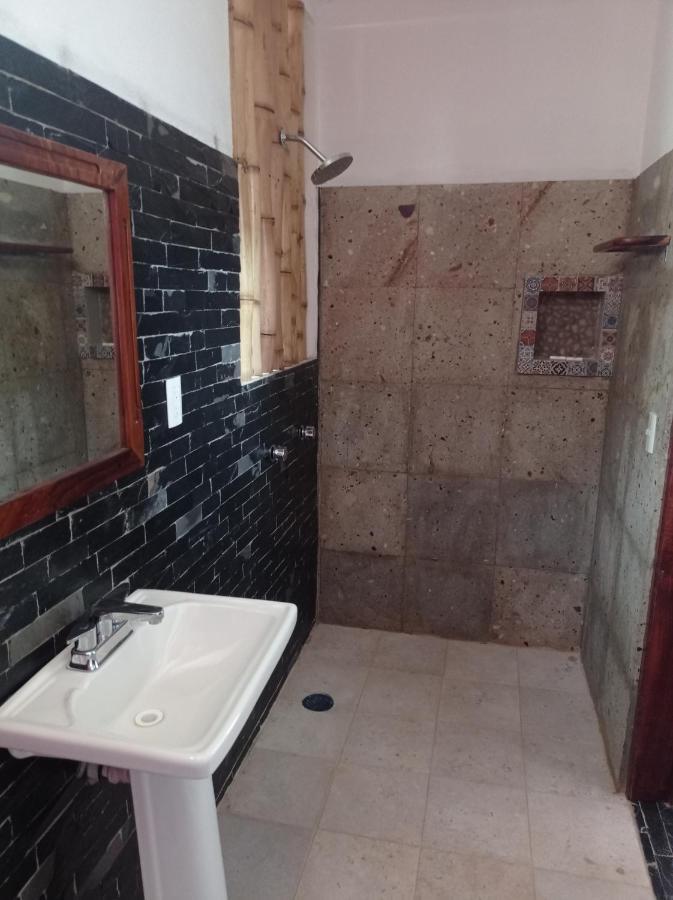 Bungalows Y Cabanas, Las Barracas De La Barra Malucano Exterior foto
