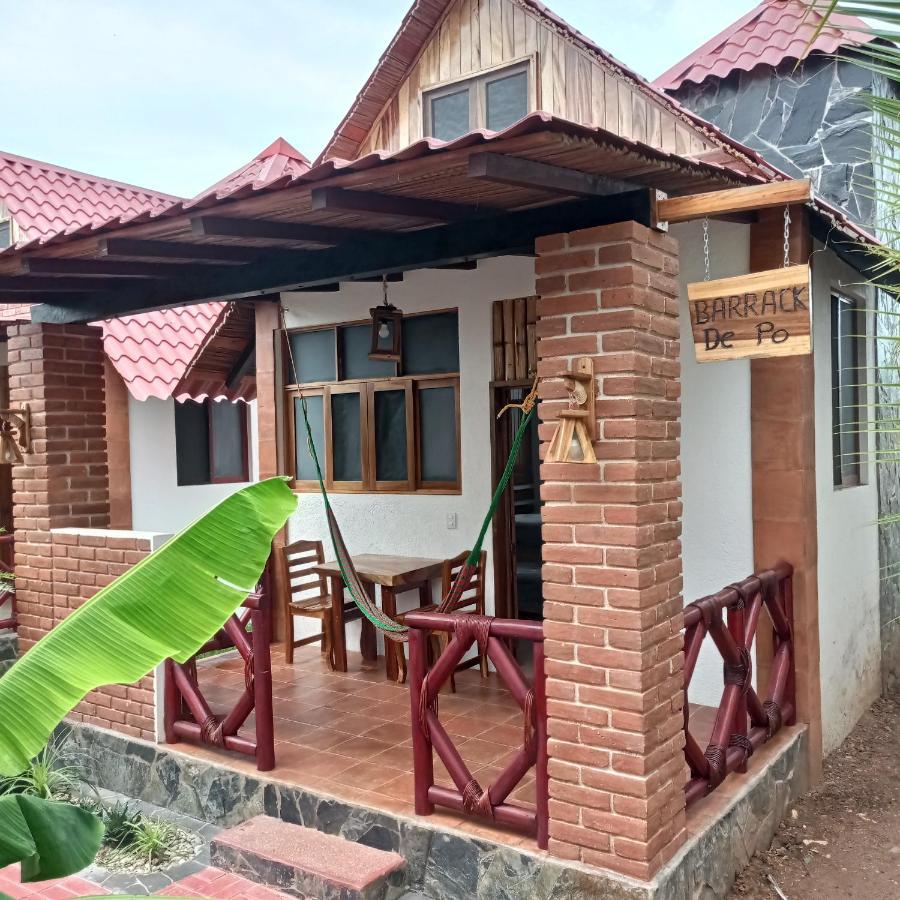 Bungalows Y Cabanas, Las Barracas De La Barra Malucano Exterior foto