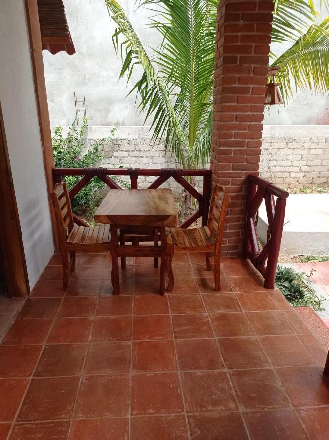 Bungalows Y Cabanas, Las Barracas De La Barra Malucano Exterior foto