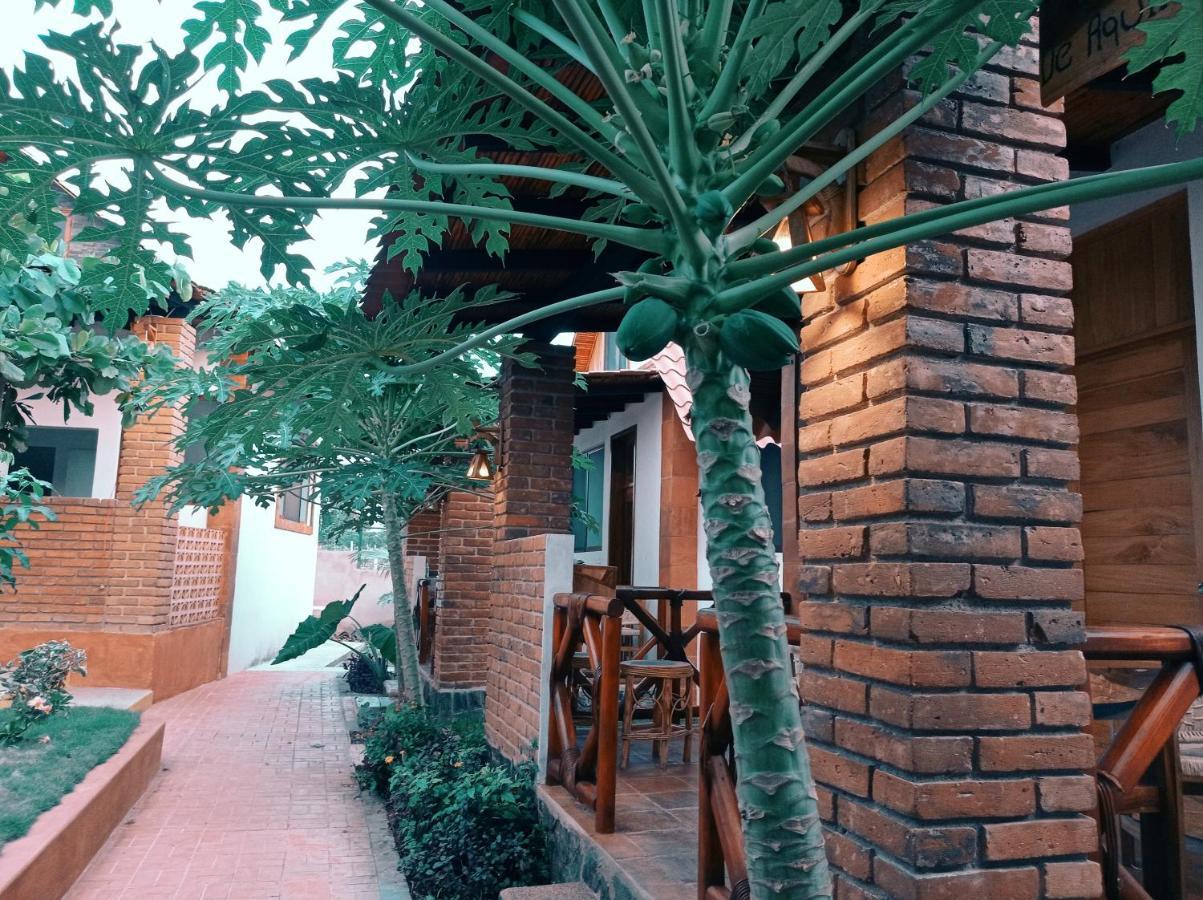 Bungalows Y Cabanas, Las Barracas De La Barra Malucano Exterior foto